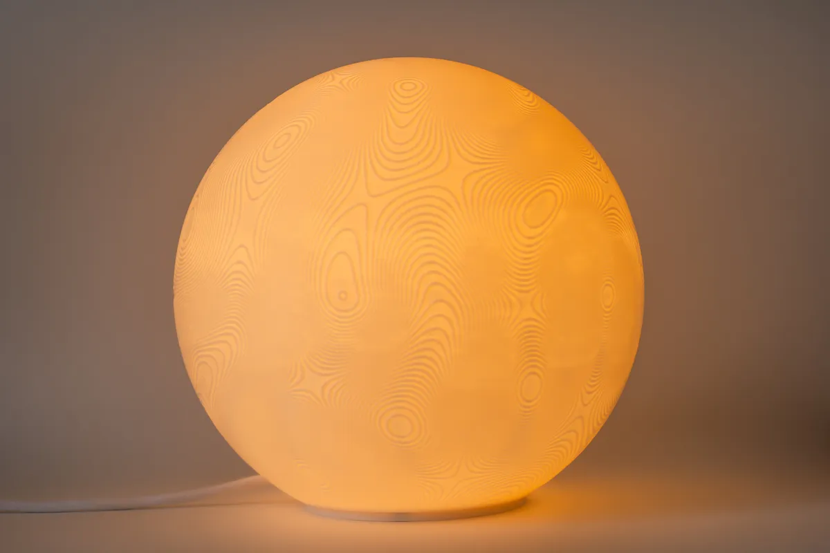 O2 Landscape Sculpted Lamp