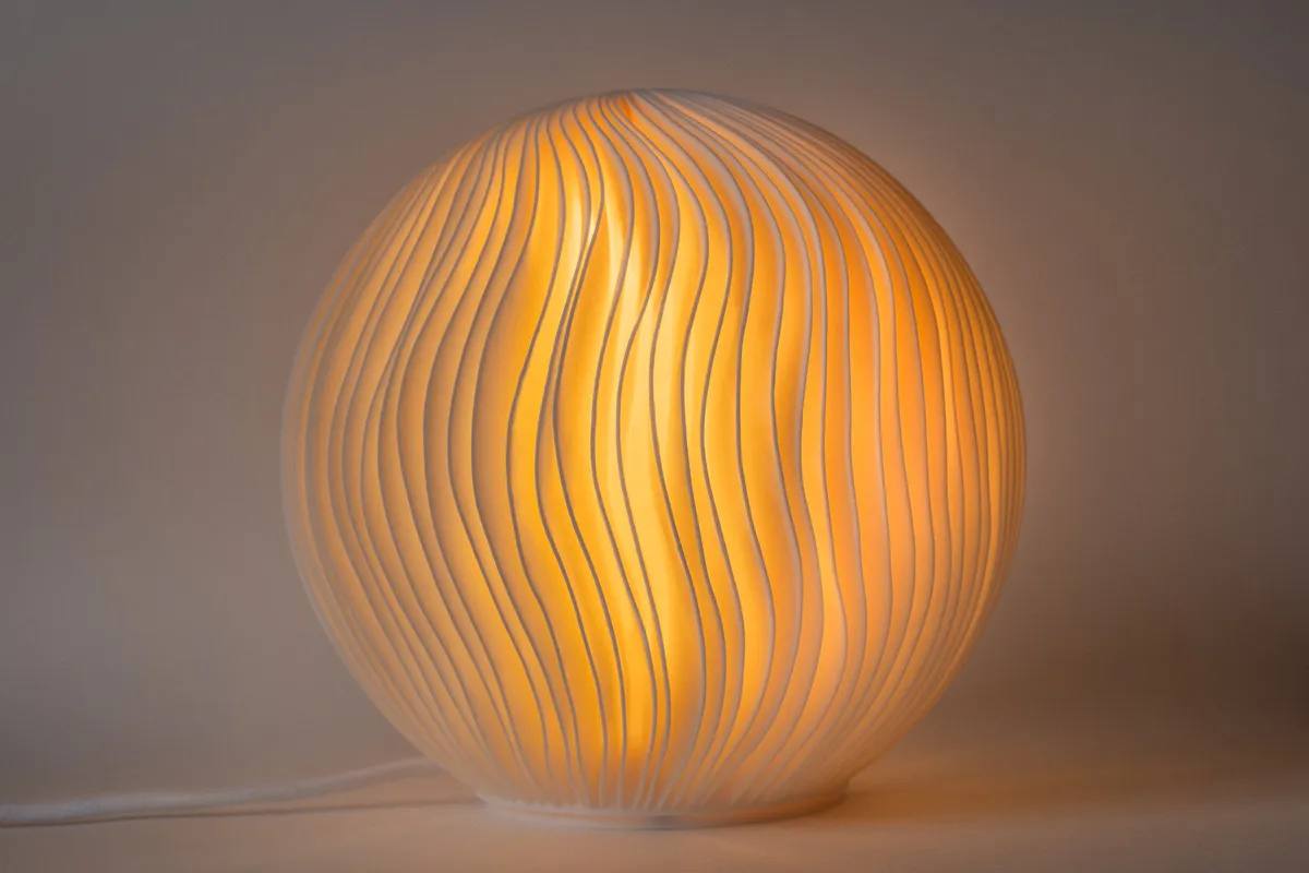 O5 Wind-Sculpted Lamp