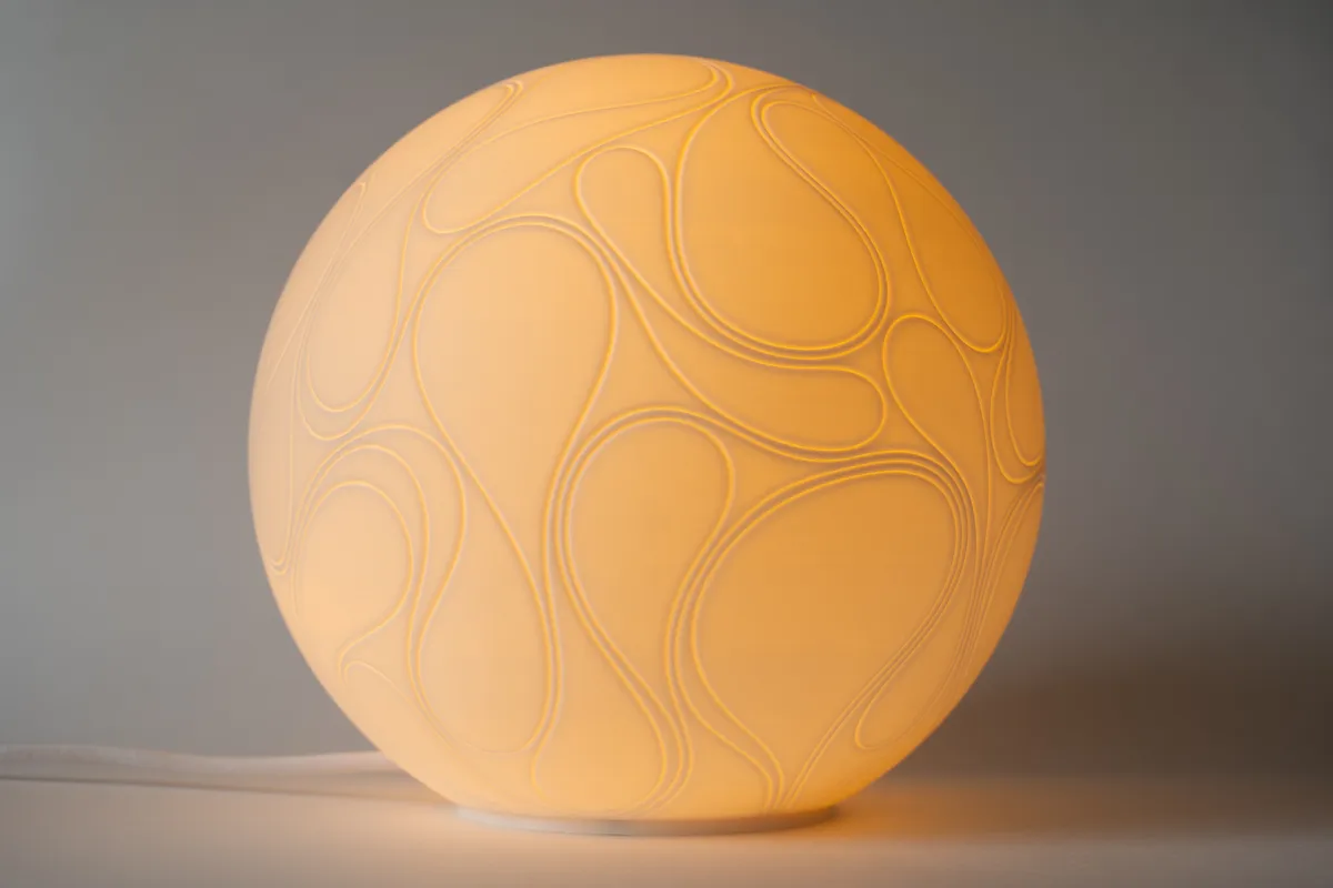 O8 River Sculpted Lamp