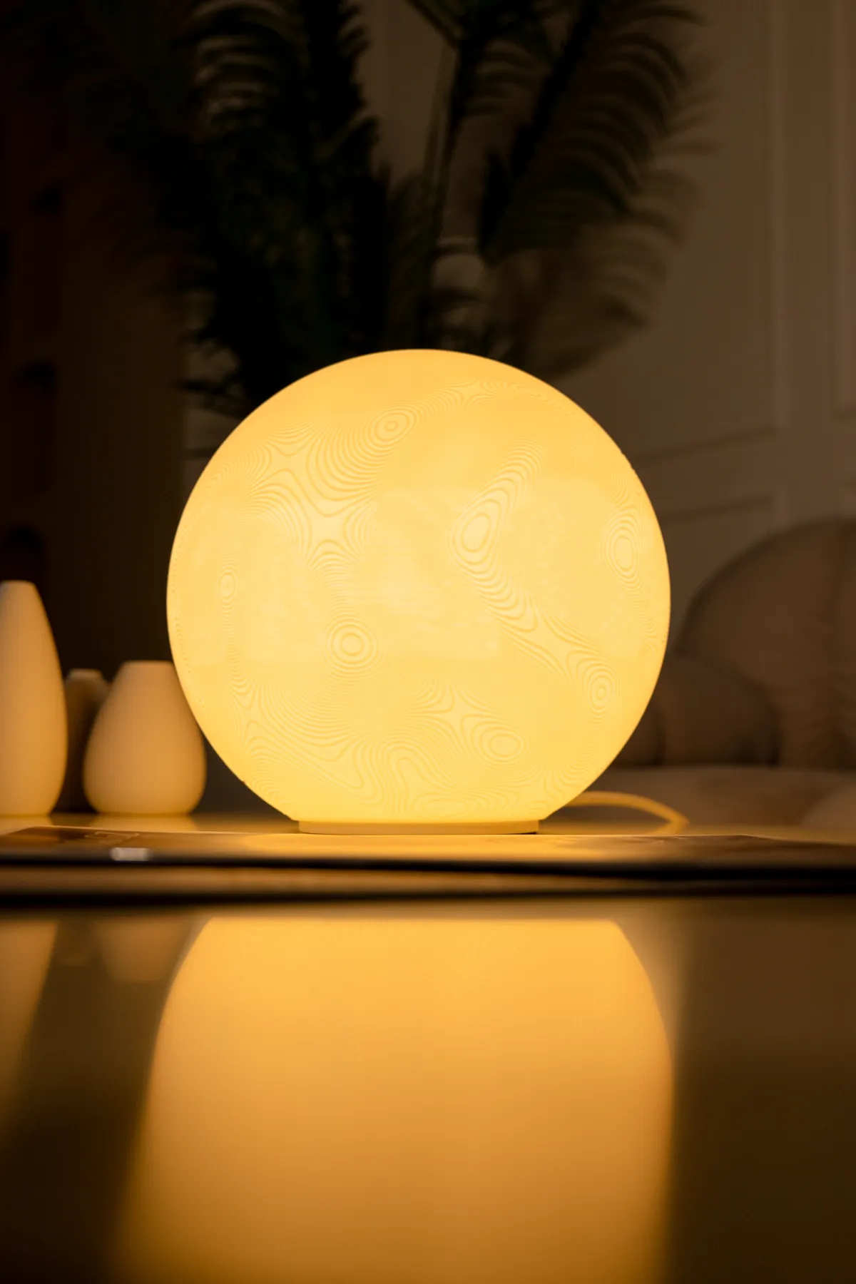 O2 Landscape Sculpted Lamp - product image